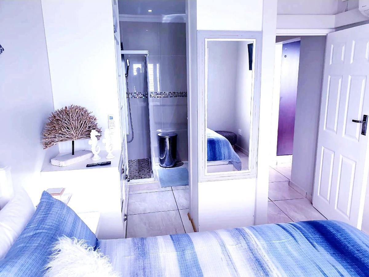 9 Queensview Увонго-Біч Екстер'єр фото